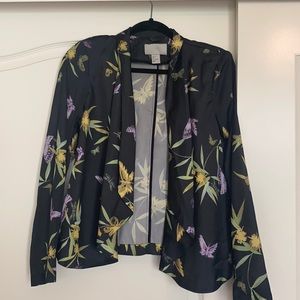 Black H&M blazer! 🐝